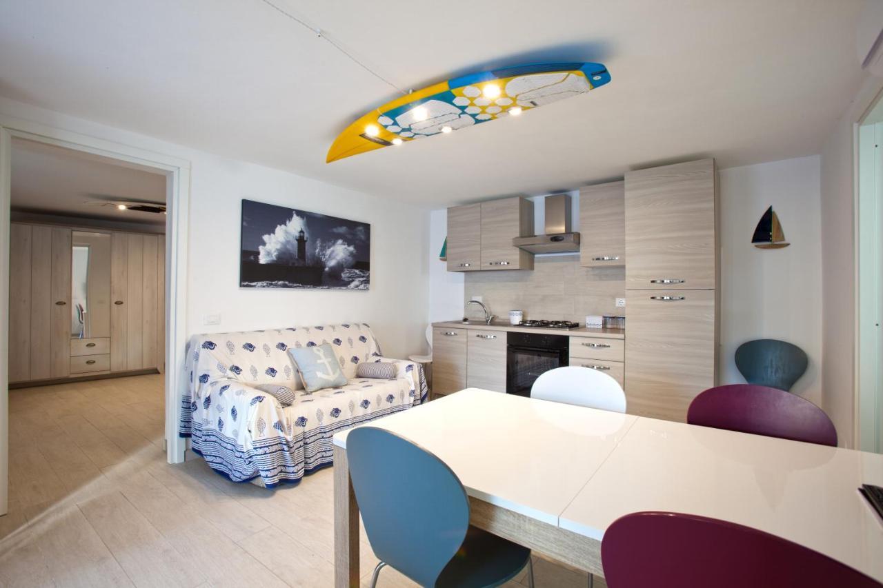 Surf And Windsurfer House Anzio Lägenhet Exteriör bild